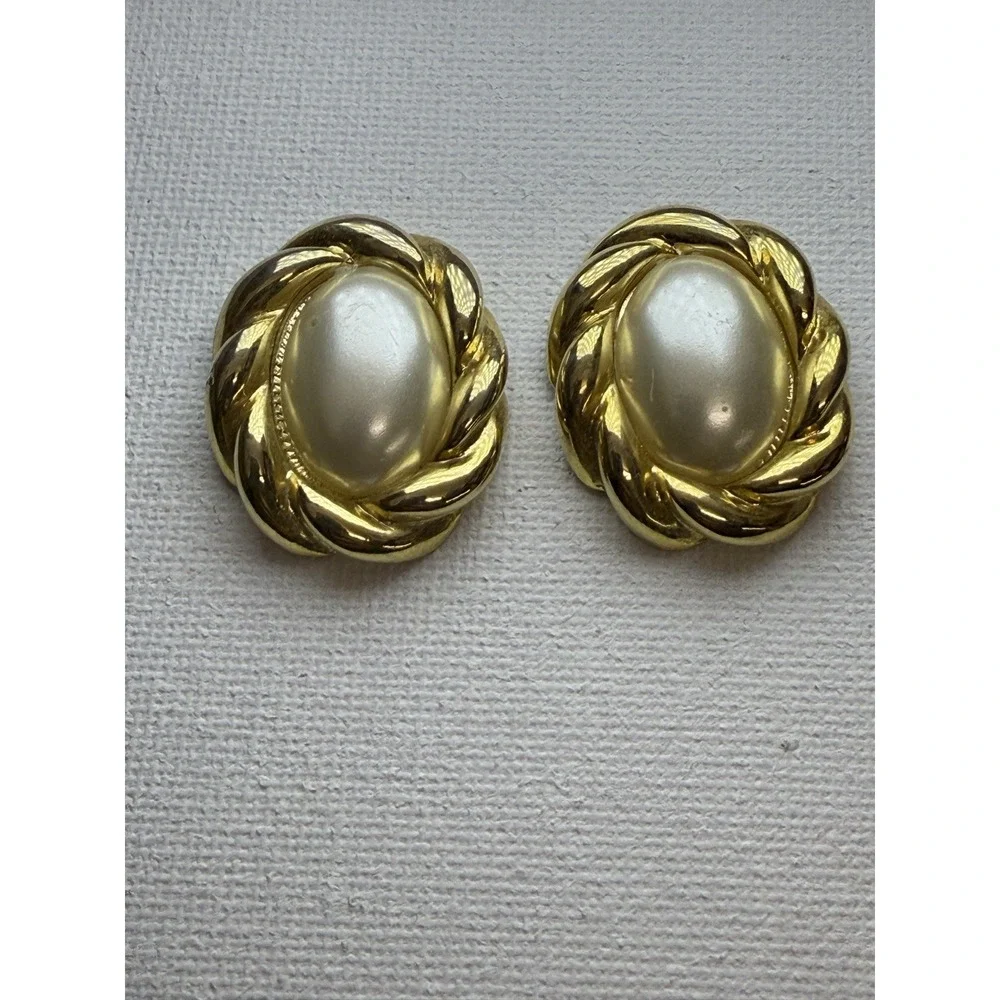 Vintage Gold Tone Faux Pearl Marcasite Style Pierced Stud Earrings Unbranded